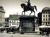 Trg bana Jelačića oko 1924. godine.jpg